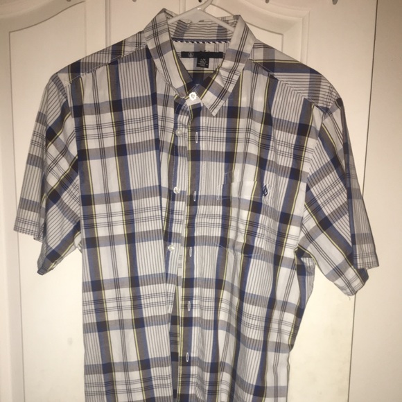 Volcom button down shirt. Size L. Like New - Picture 1 of 5